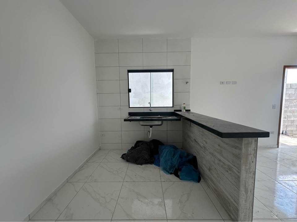 Casa nova com 2 Dormitórios no Golfinhos, Caraguatatuba-SP