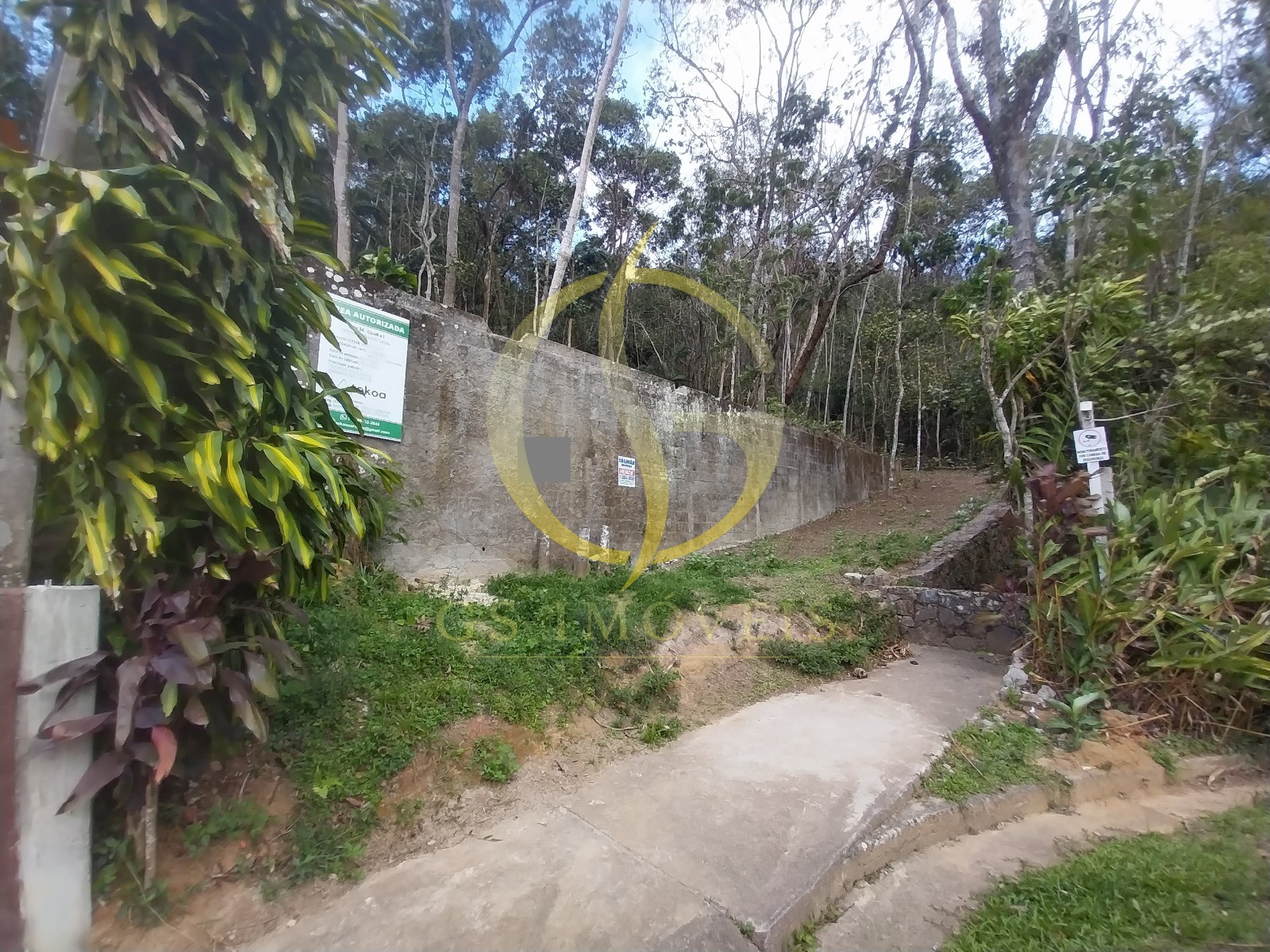 TERRENO EM CONDOMINIO PROXIMO A PRAIA BRAVA 