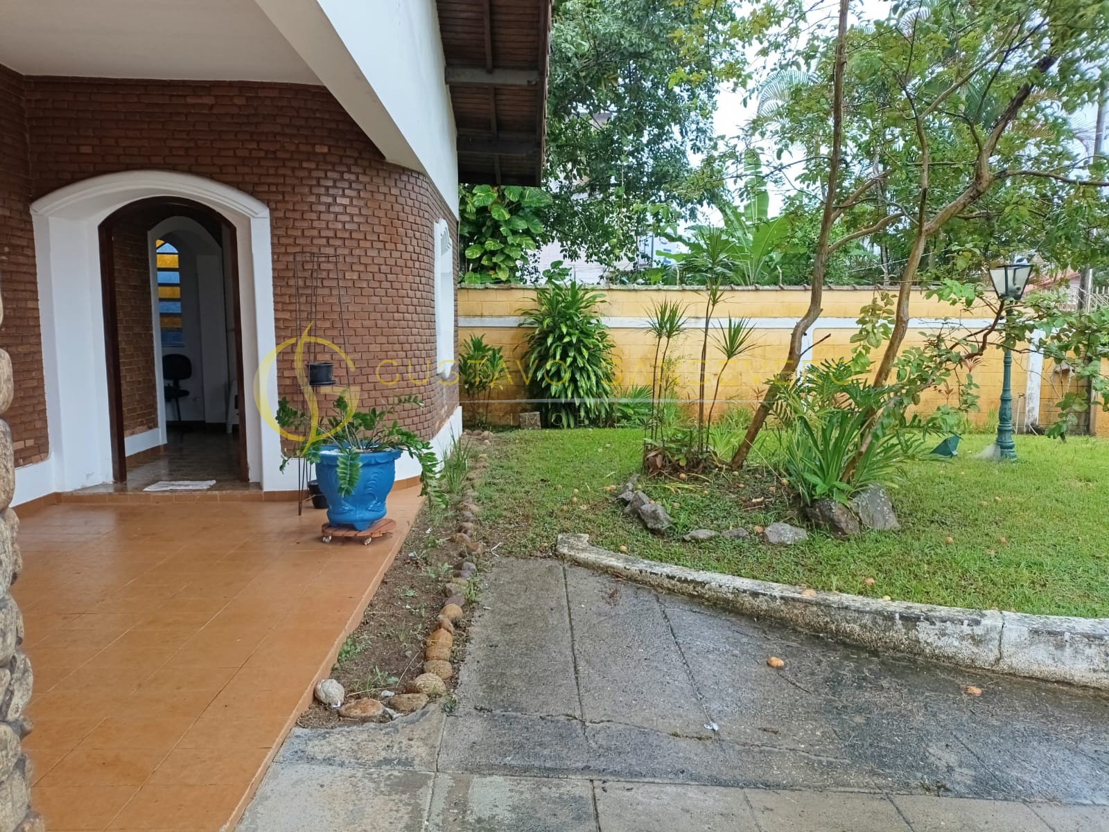 Casa para Alugar no Centro em Caraguatatuba, SP com 1200m² de terreno