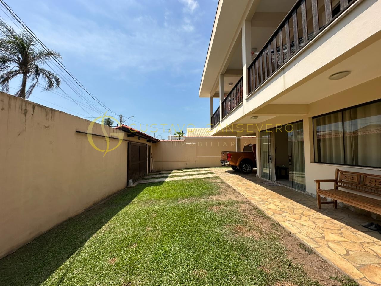 Sobrado à venda no bairro Indaiá em Caraguatatuba, SP com 4 dormitórios sendo 1 suíte, área gourmet, varanda com vista mar. - Foto 4