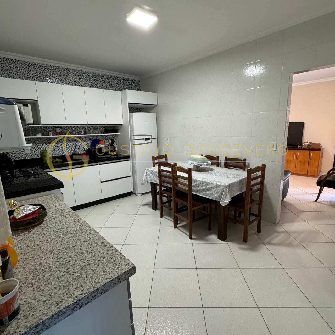 Casa com 3 dormitorios sendo 1 suíte com piscina no Indaiá - Foto 2