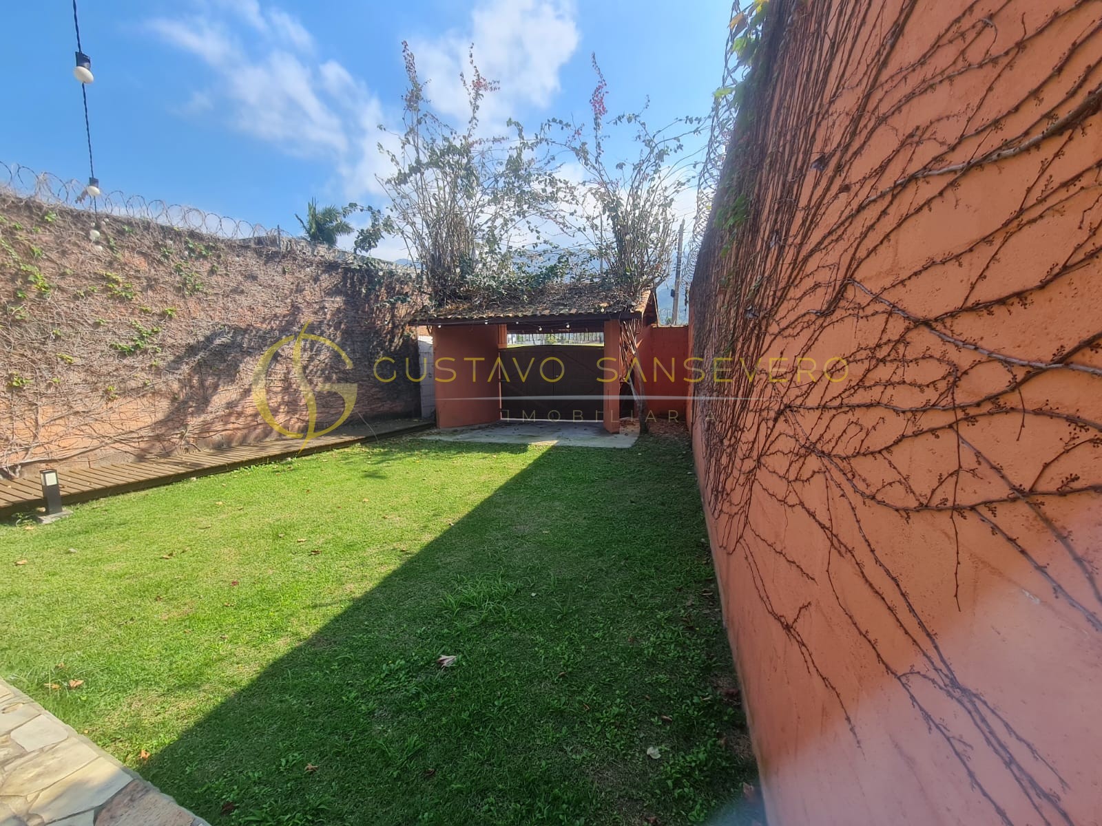 Casa duplex para locação com piscina em Massaguaçu - Foto 2