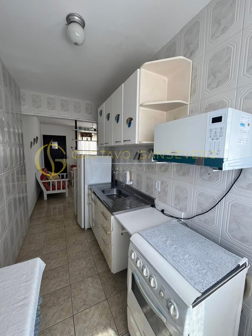 Apartamento reformado à 200m da praia do Indaiá - Foto 2