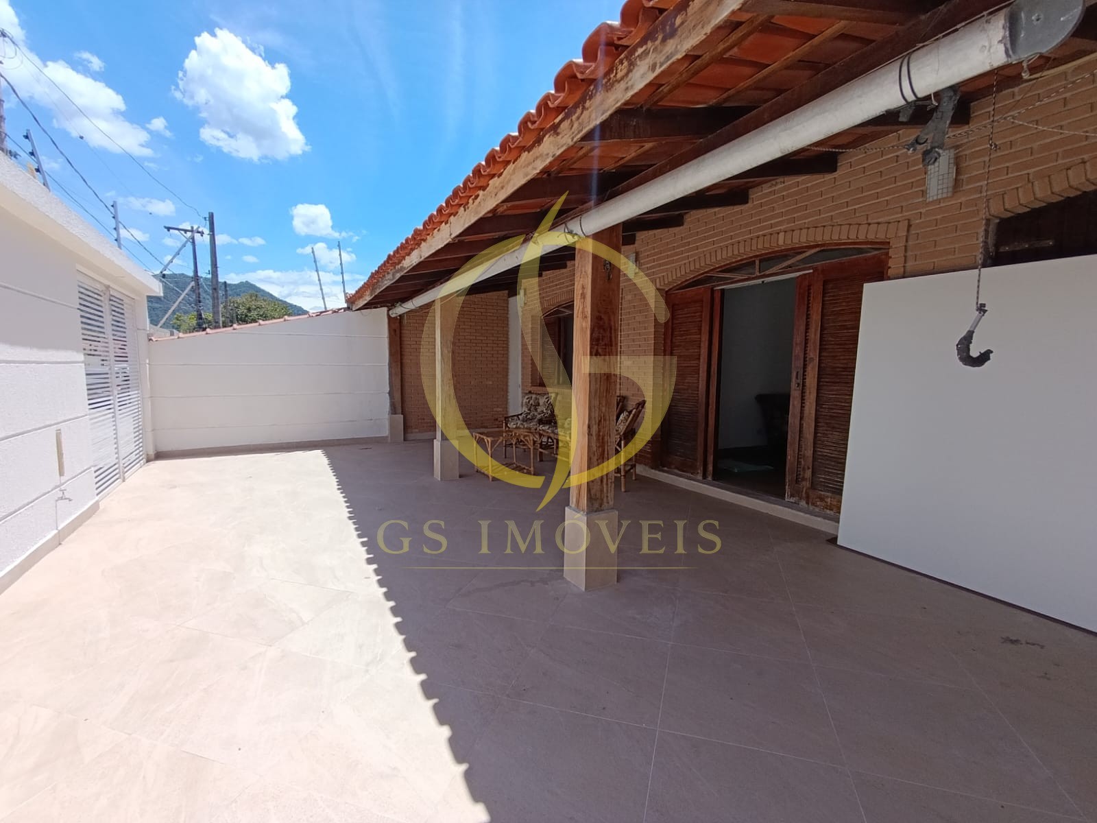 Casa para locação comercial ou residêncial no bairro Jardim Primavera em Caraguatatuba - Foto 2