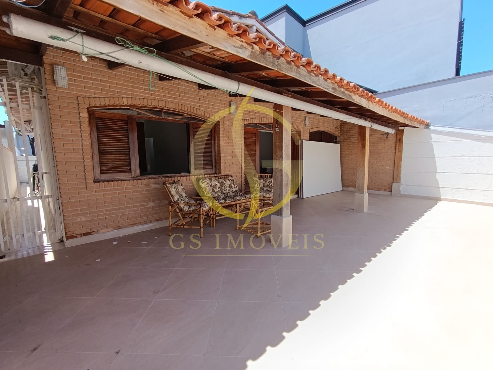 Casa para locação comercial ou residêncial no bairro Jardim Primavera em Caraguatatuba