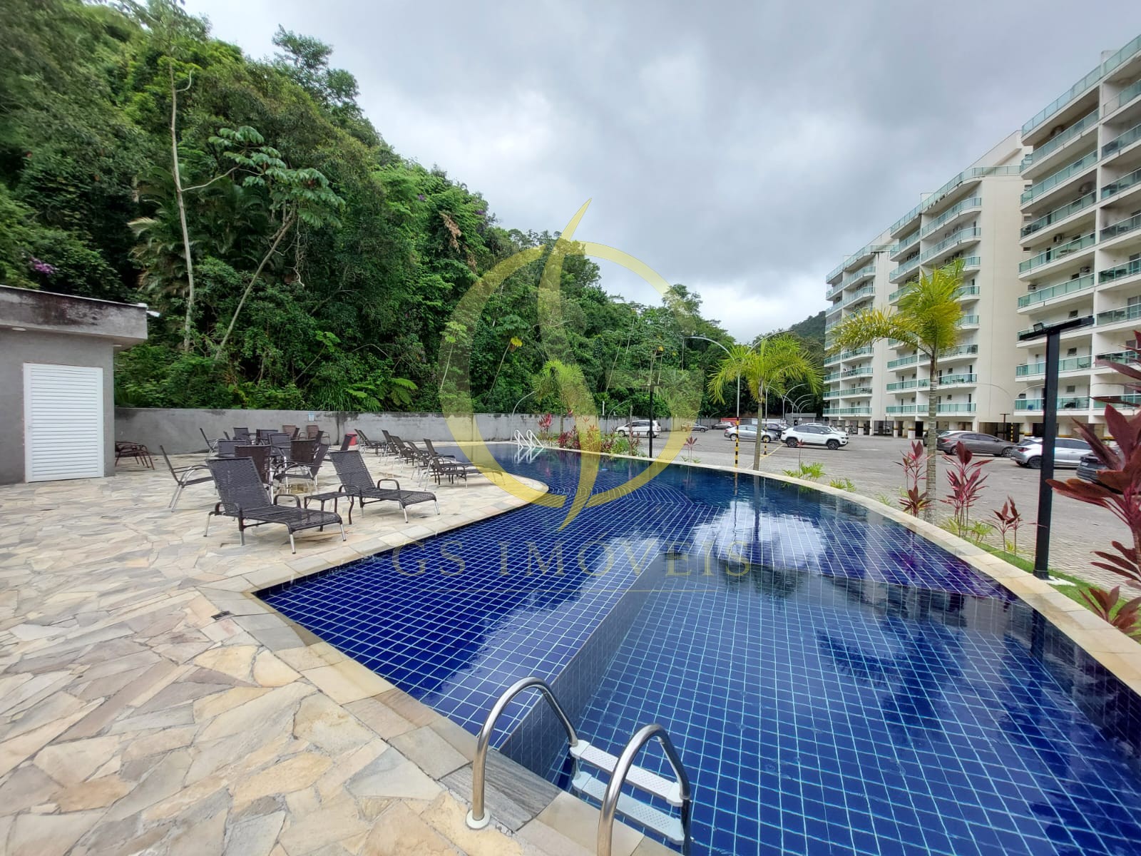 Apartamento para locação com vista para mata na Cidade Jardim