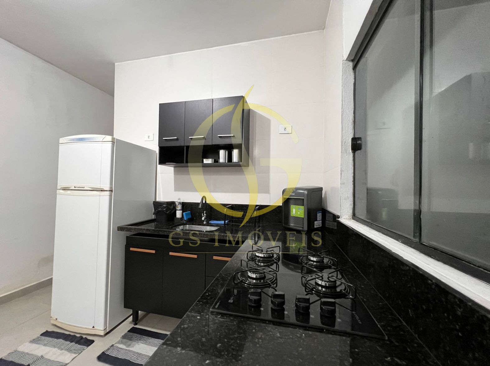 Casa com Solarium mobiliada à Venda R$ 380.000 Golfinhos, Caraguatatuba - Foto 4