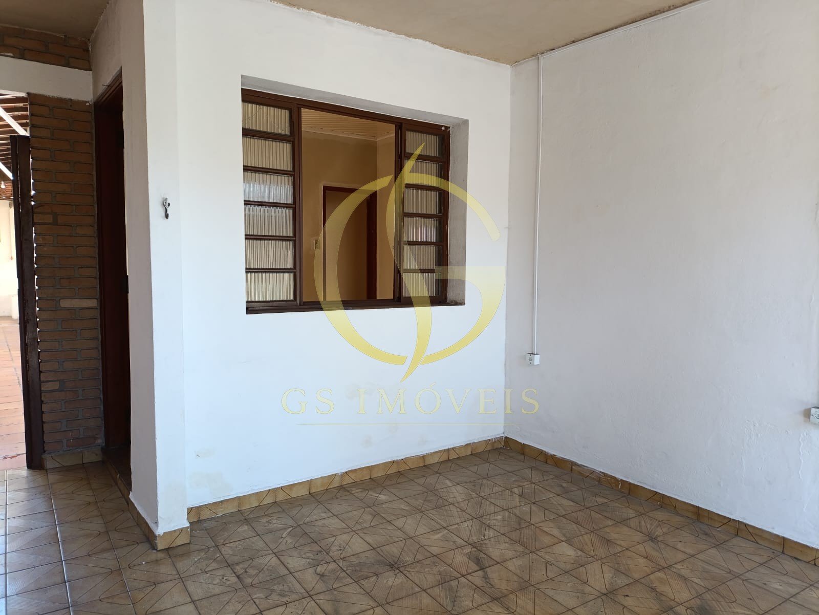 Casa térrea no centro para locação comercial ou residencial. Ótima localização