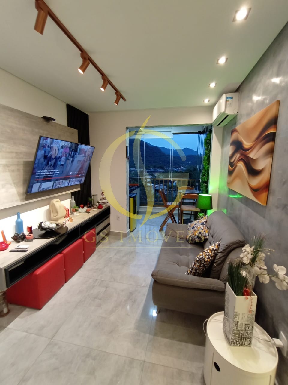 VENDA APARTAMENTO MOBILIADO - CONDOMINIO MARTIM PRAIA CLUBE