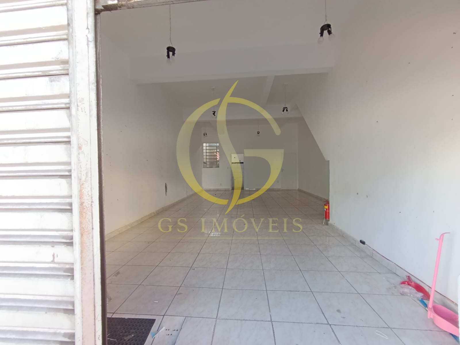 Ponto comercial para locação centro Caraguatatuba com 85m²