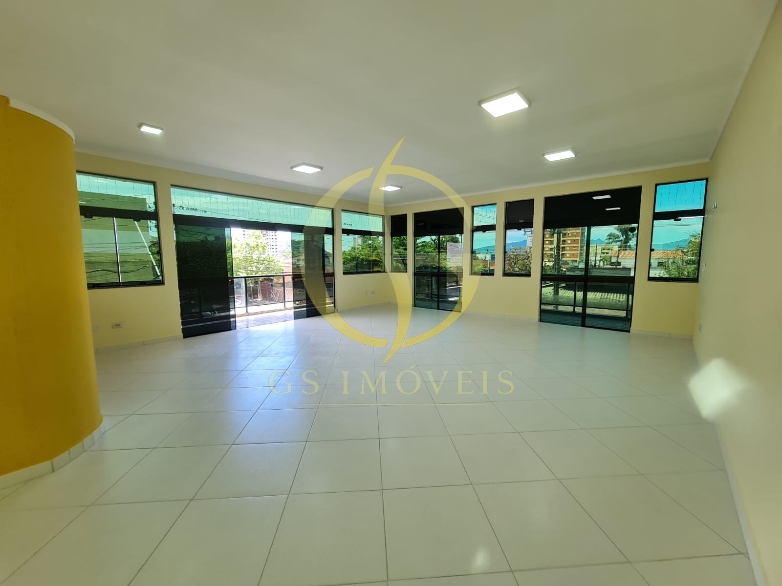 Sala comercial para locação com 100m² no Centro - Foto 3