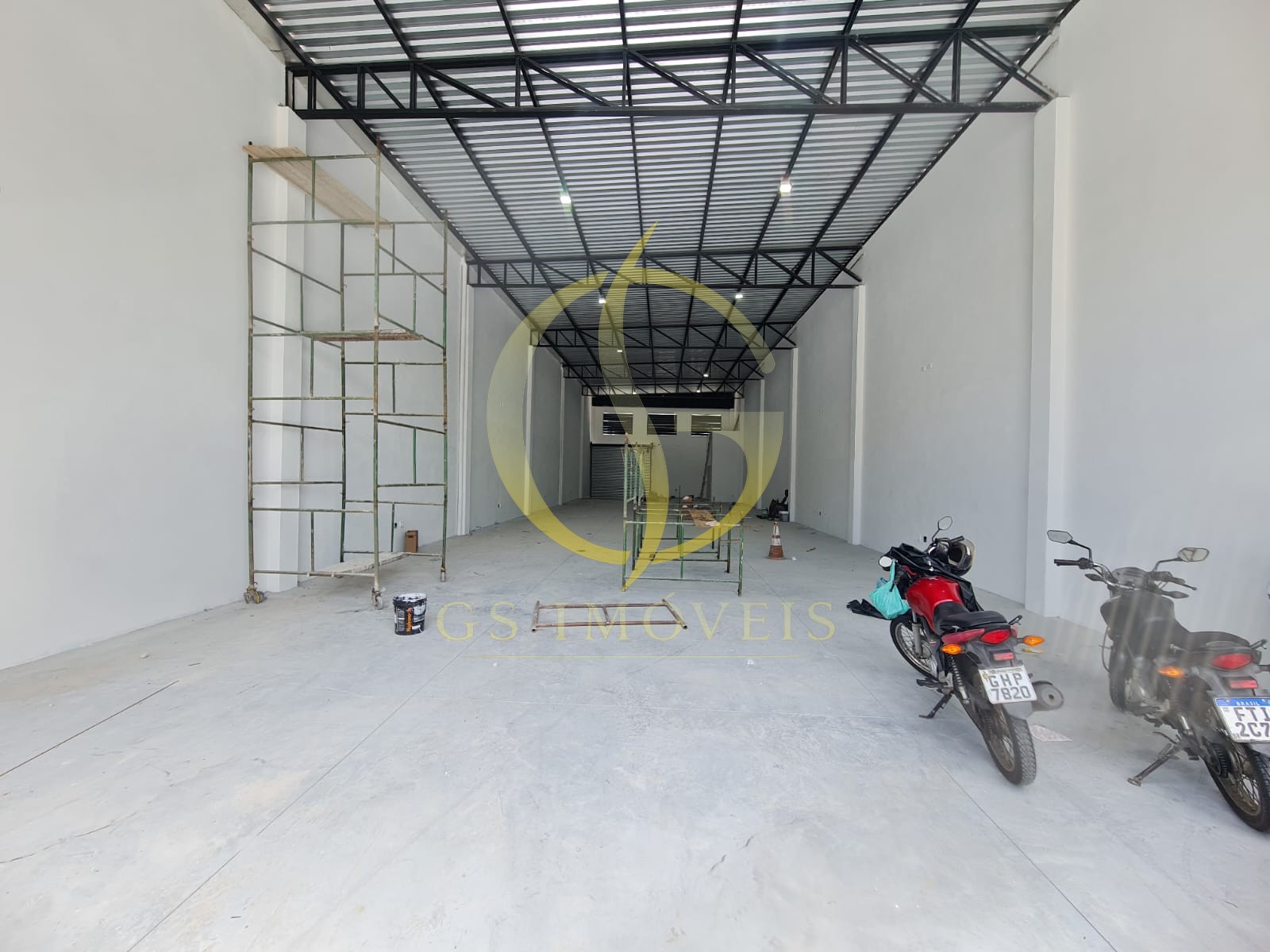 Galpão com 400m² em frente a Rodovia no Jardim Britânia1