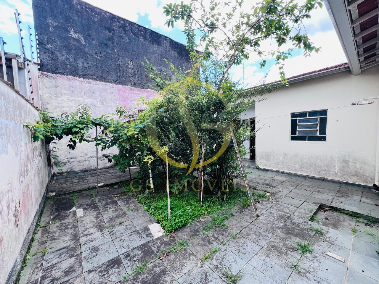 Casa com 3 dormitórios no bairro Poiares com 250m² de terreno. - Foto 4