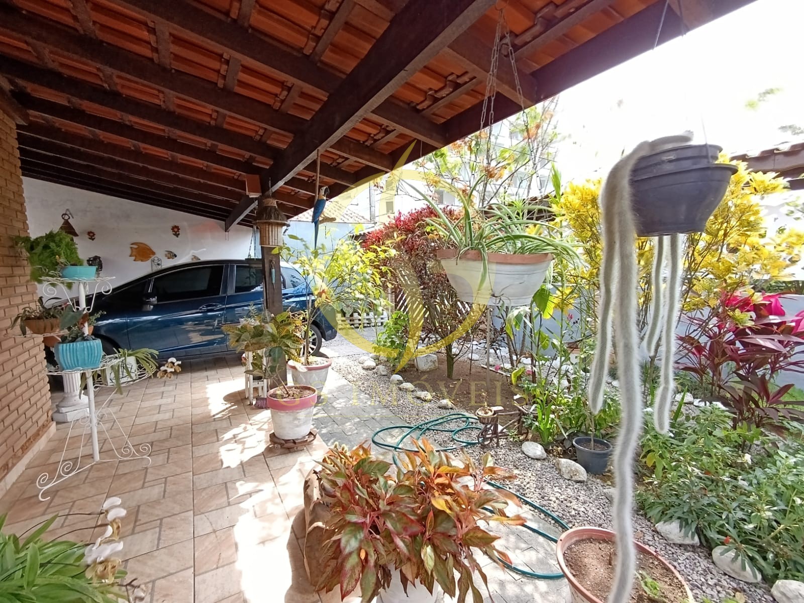 Casa térrea com 3 dormitórios, área gourmet, piscina, garagem coberta na Praia das Palmeiras - Foto 4