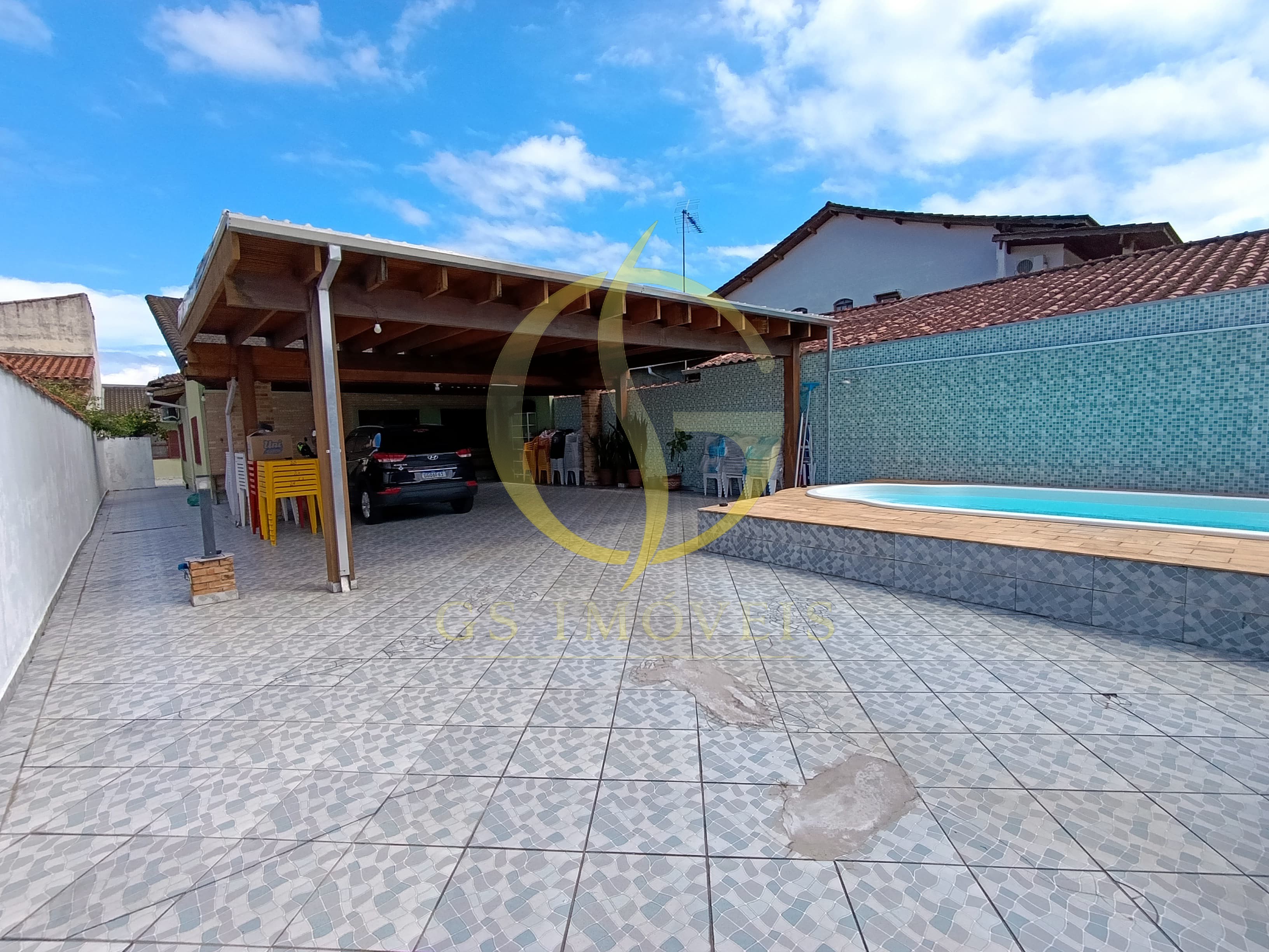 Casa espaçosa de 4 dormitórios à Venda na região central em Caraguatatuba, SP  - Foto 3