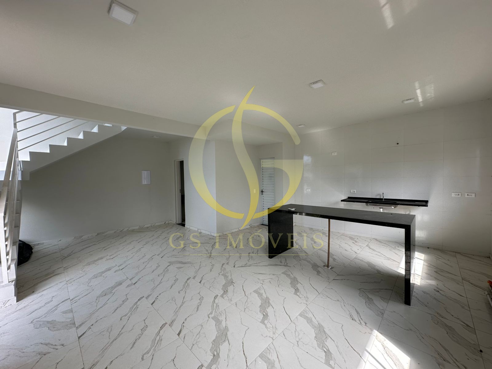 Sobrado | Venda | R$ 450.000,00 | Golfinhos - Foto 2