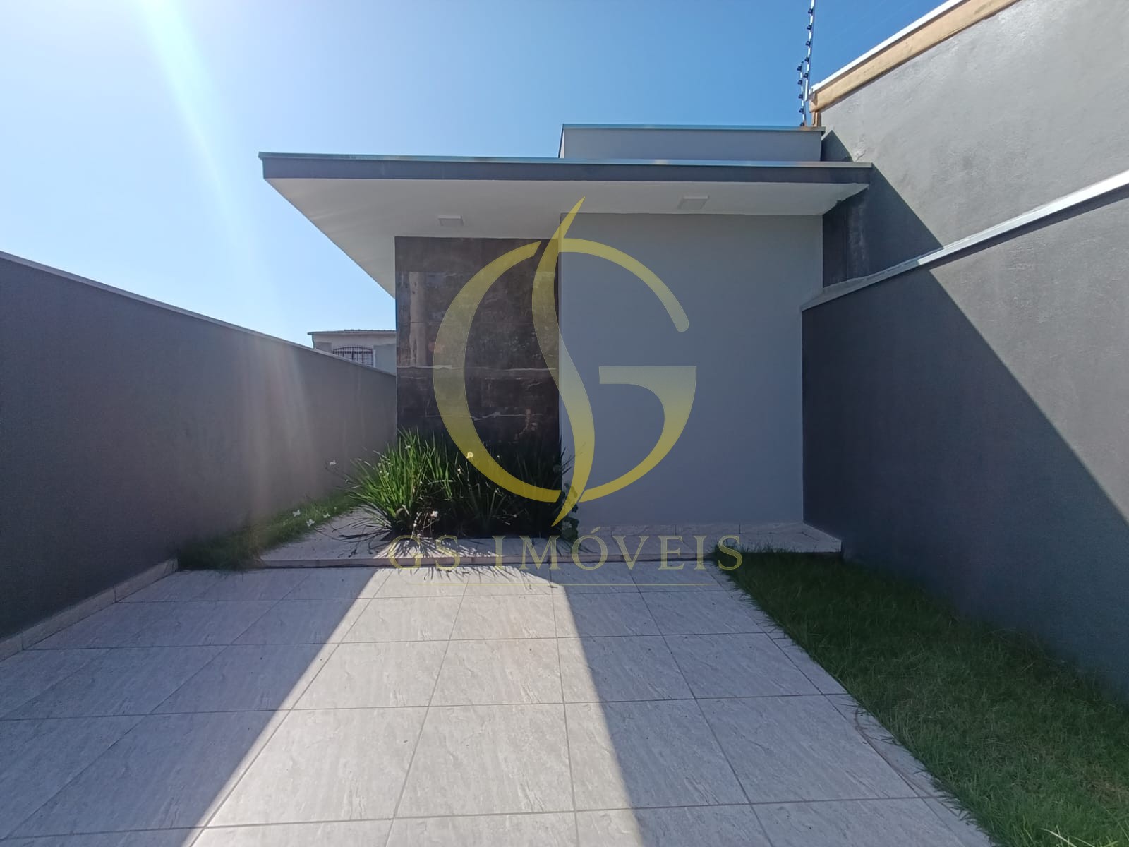 Casa  térrea NOVA á venda com 2 dormitórios sendo 1 suíte no bairro Golfinhos - Foto 2